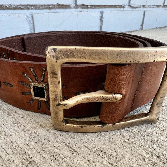 Orciani Italy Handcrafted Leather Belt — Size 105 — Vintage Artisan Design